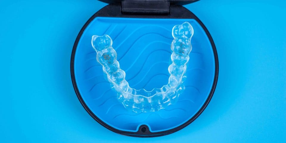 invisalign şeffaf plak